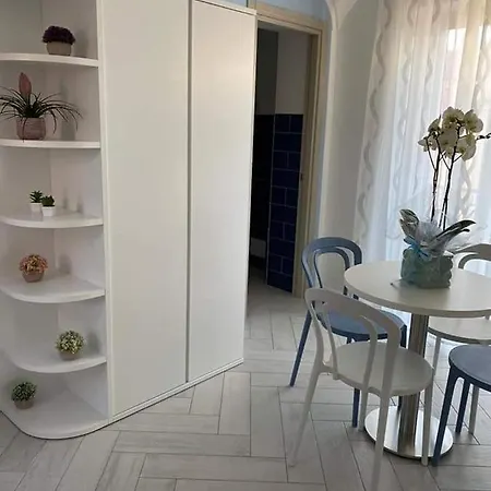 La Lingua 4* Procida