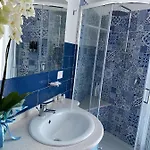 La Lingua 4* Procida