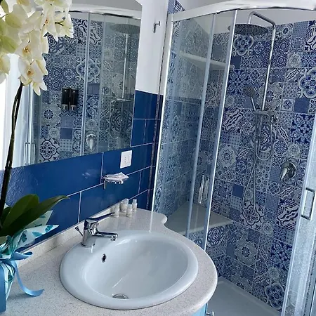 La Lingua 4* Procida